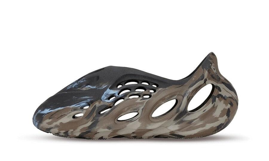 ad*s Y**zy foam runner ''mx cinder''