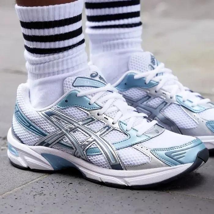 As*ic*s gel-1130 white shark skin