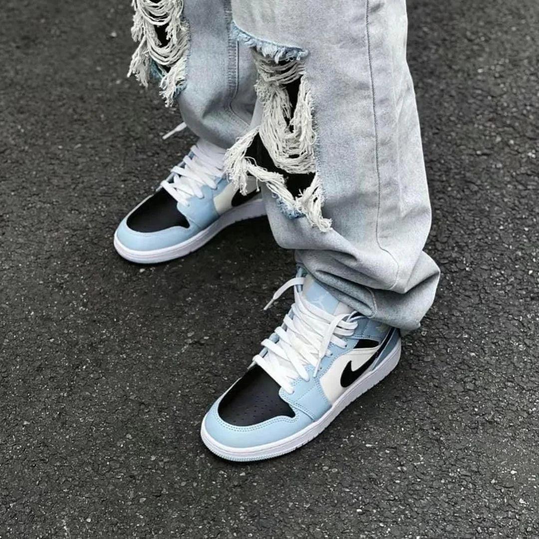 Jordan 1 Mid 