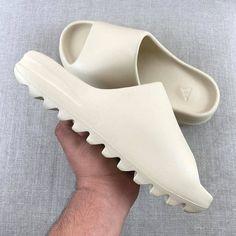 Y**zy slide 