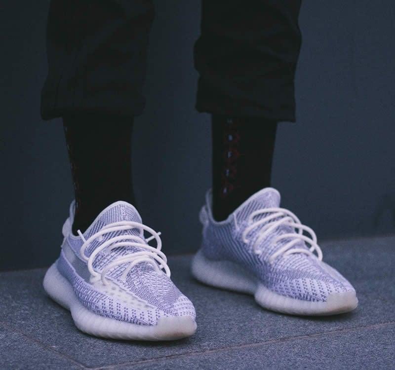 ad*s Y**zy boost 350 v2 static (non-reflective)