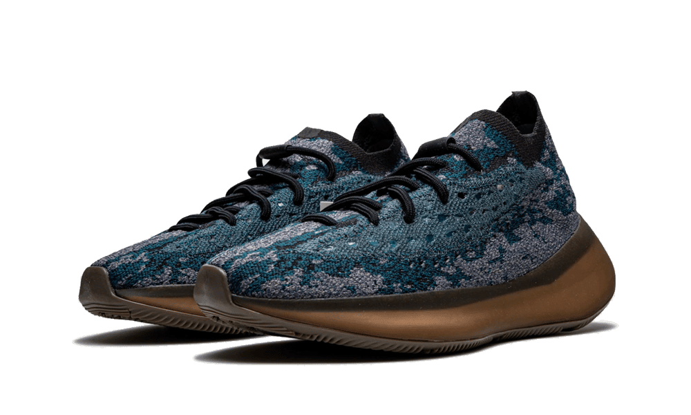 ad*s Y**zy boost 380 