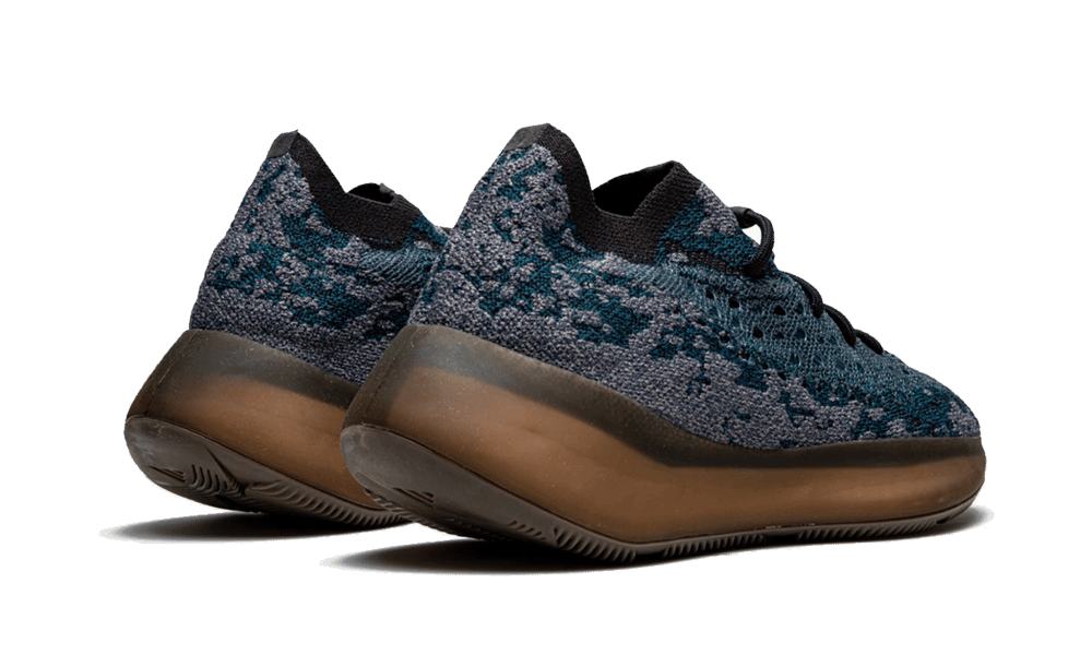 ad*s Y**zy boost 380 
