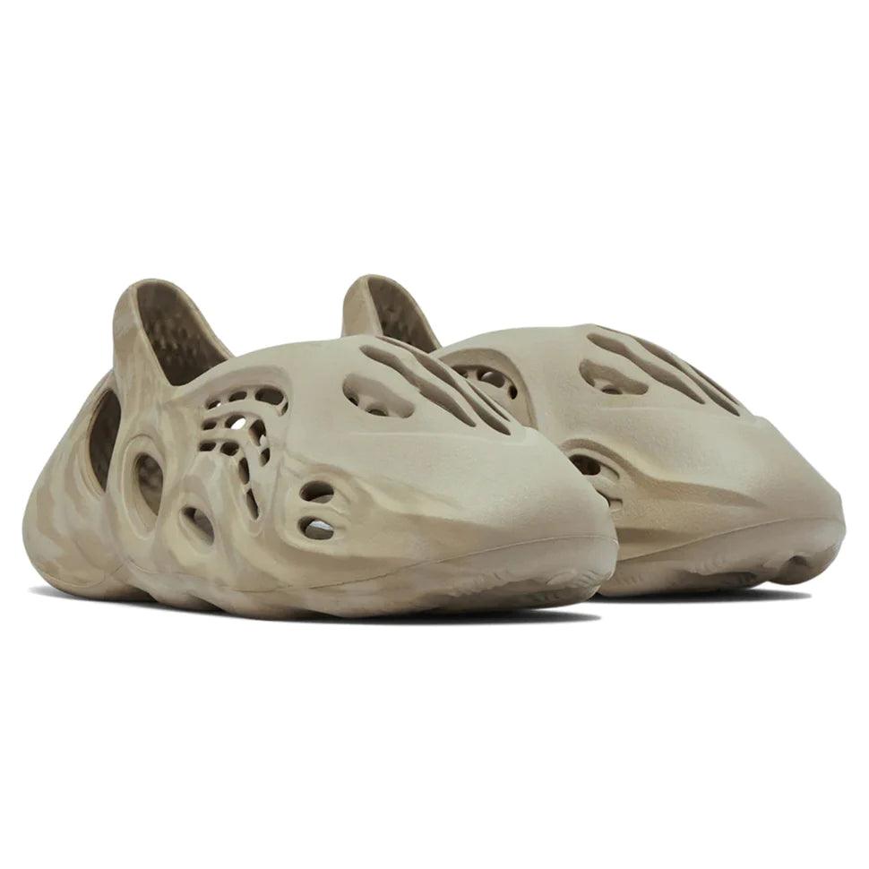 ad*s Y**zy foam rnr stone salt