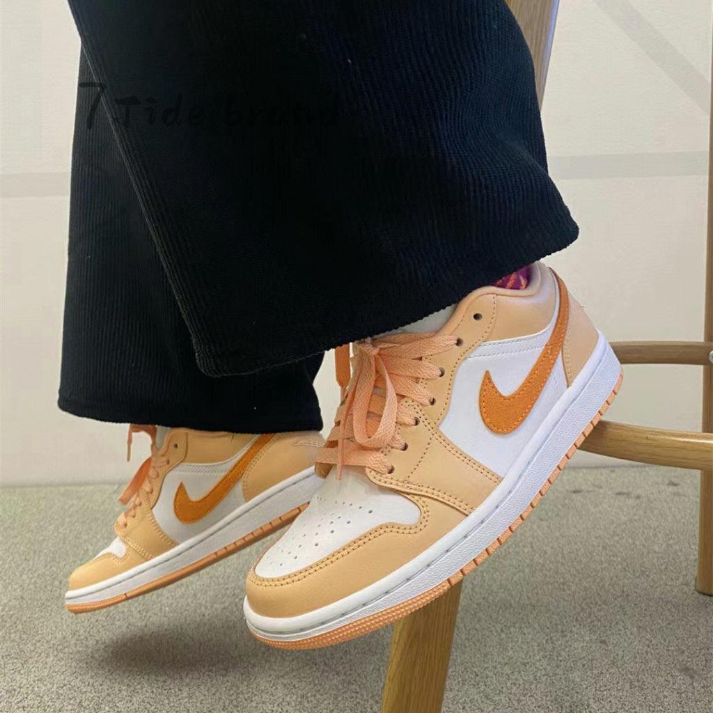Jordan 1 Low WMNS