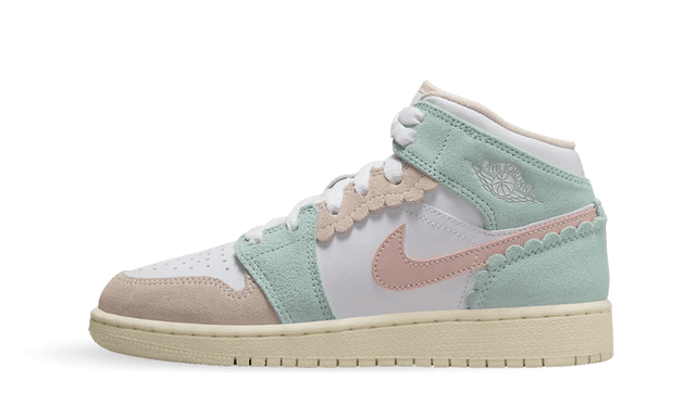 Jordan 1 Mid SE Pink Oxford (GS)