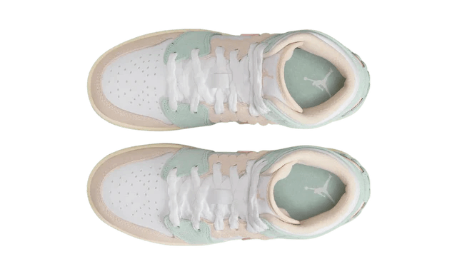 Jordan 1 Mid SE Pink Oxford (GS)