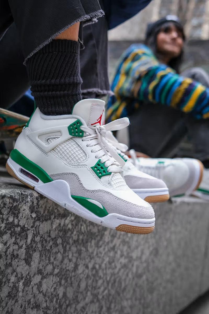 Nike SB x Jordan 4