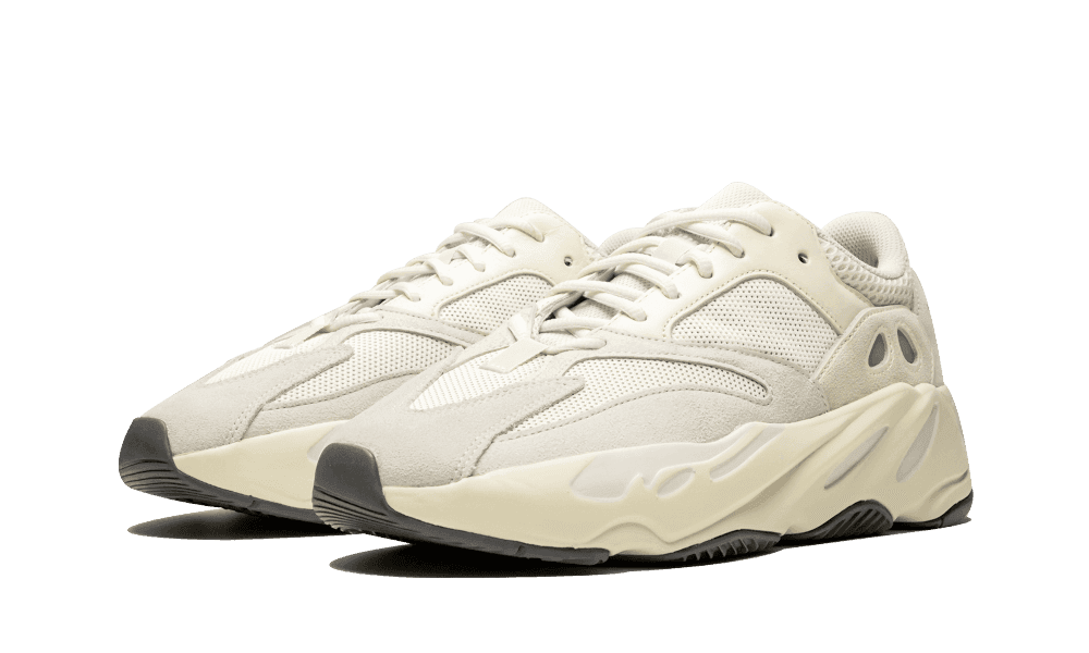 Y**zy boost 700 v1 