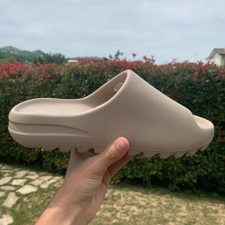 Y**zy slide pure (restock pair)